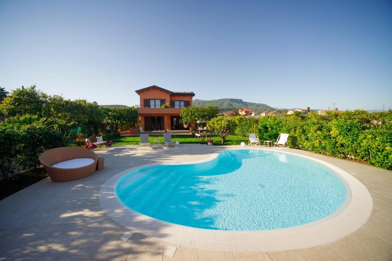 Le Monachelle Luxury Bed and Breakfast Έμπολι Εξωτερικό φωτογραφία