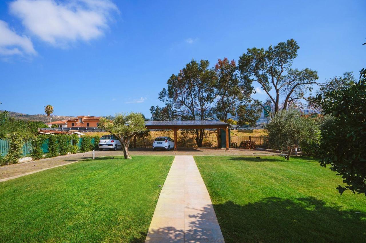 Le Monachelle Luxury Bed and Breakfast Έμπολι Εξωτερικό φωτογραφία