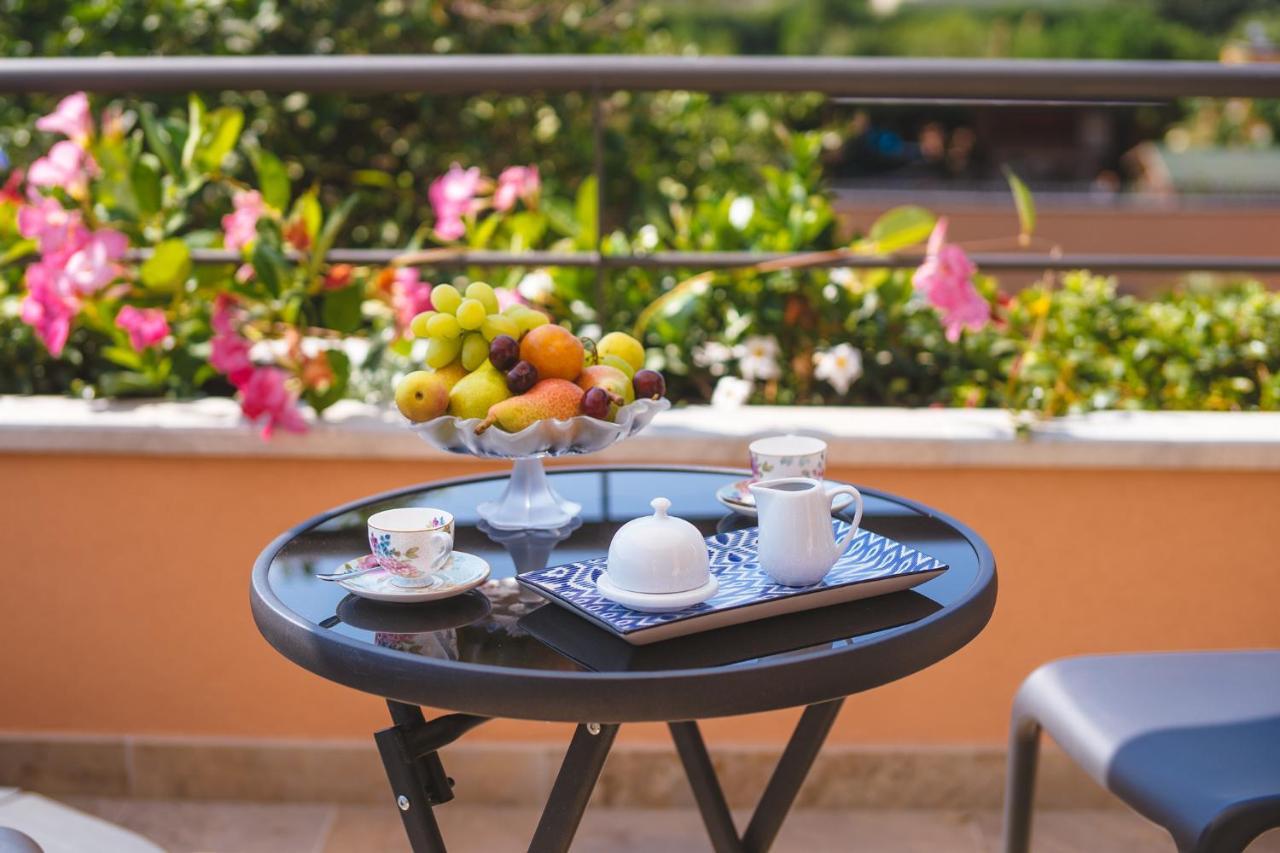 Le Monachelle Luxury Bed and Breakfast Έμπολι Εξωτερικό φωτογραφία